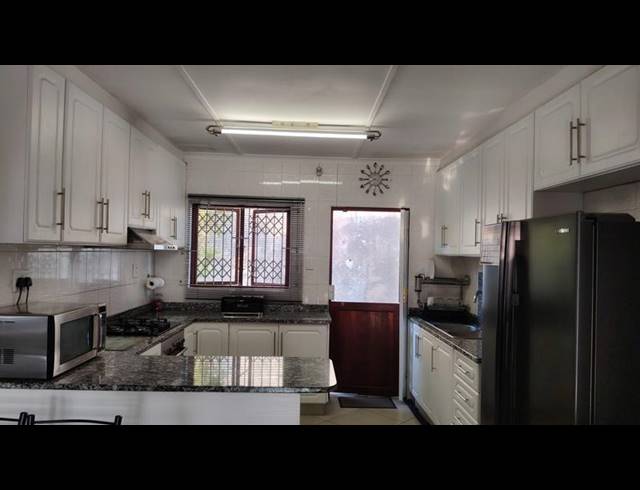 3 BEDROOM PROPERTY TO RENT IN ESCOMBE